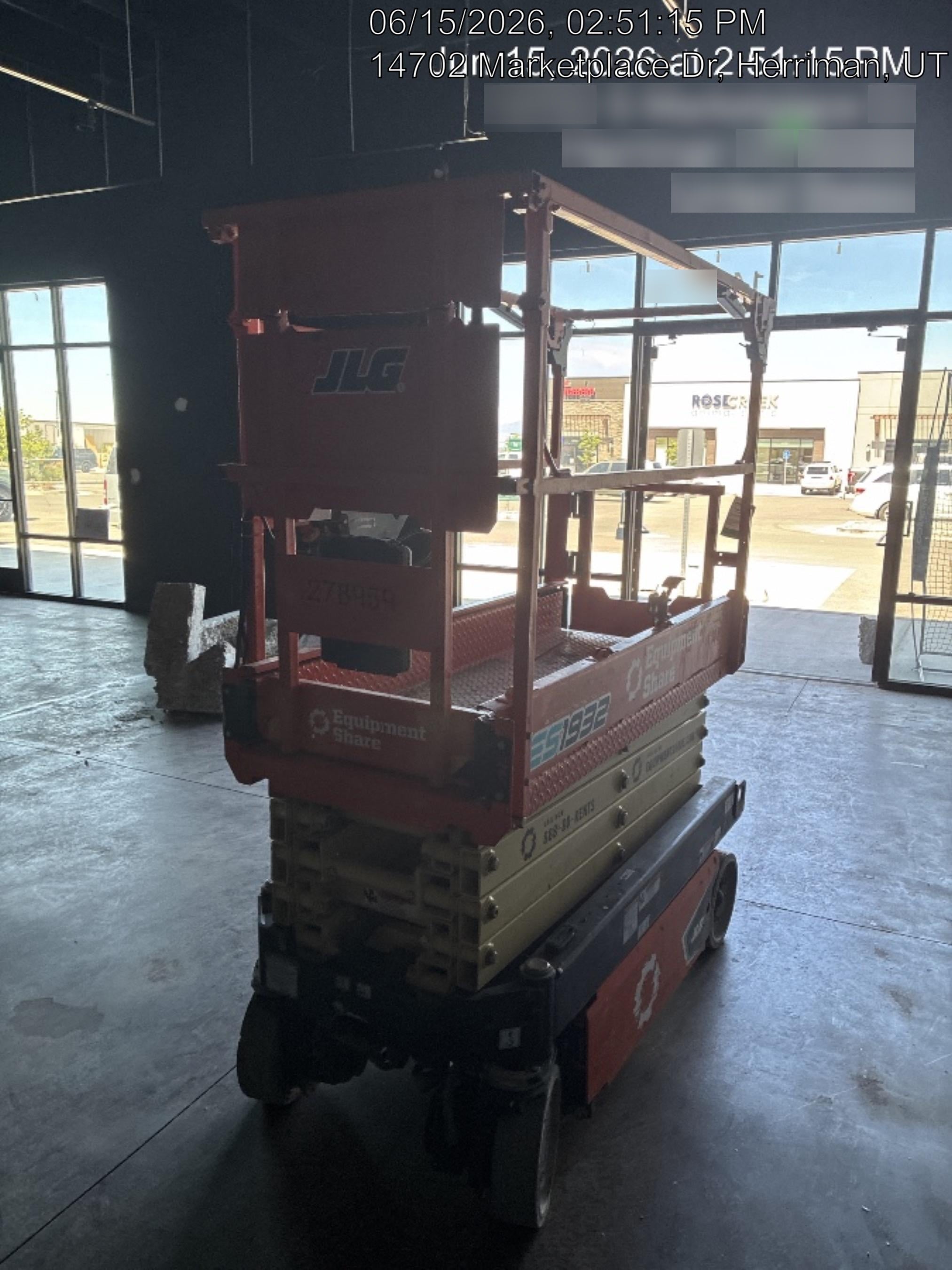2022 JLG ES1932