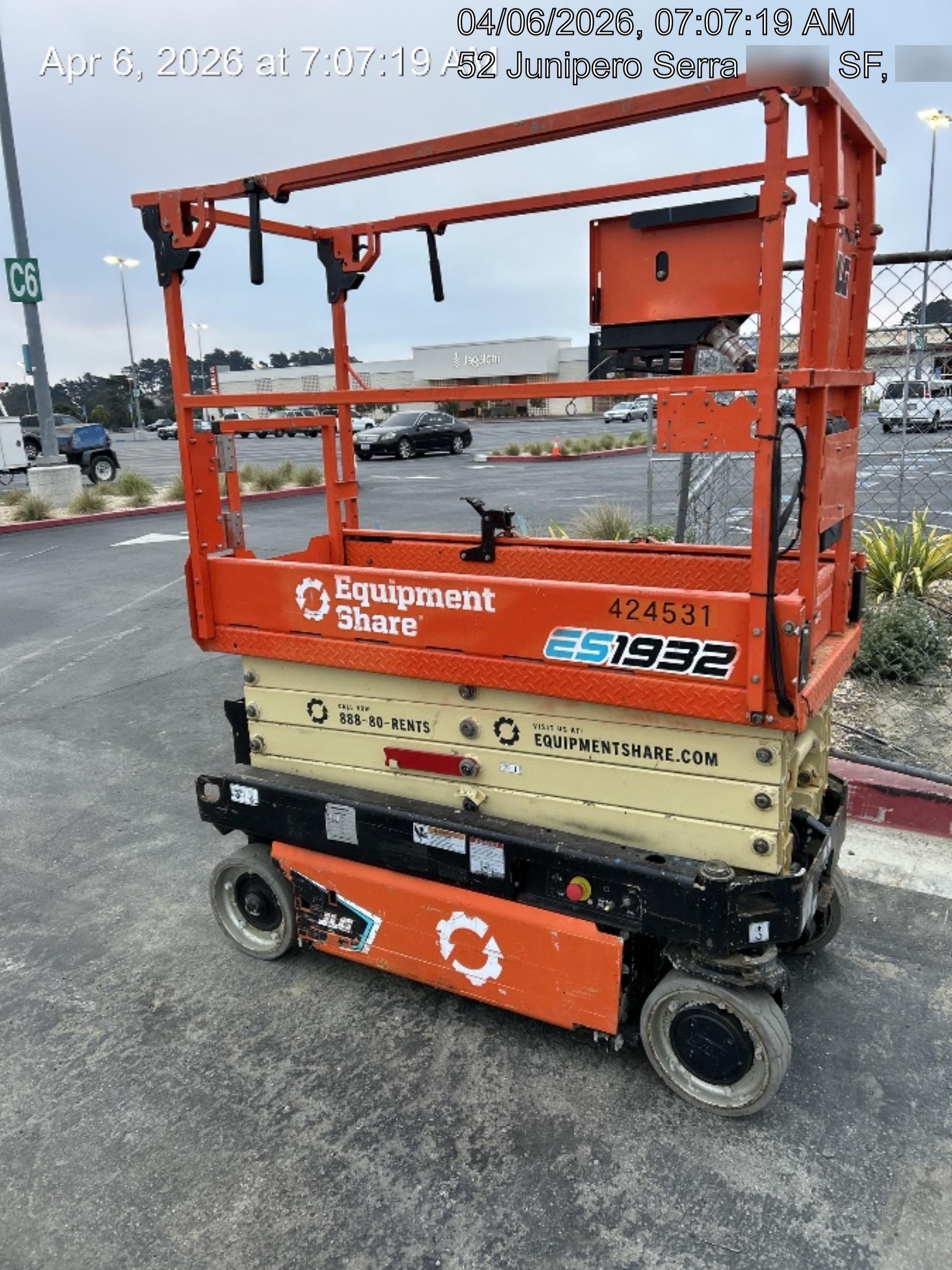 2024 JLG ES1932