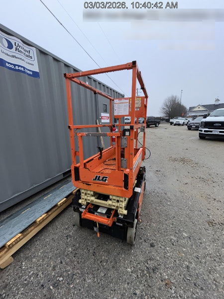 2022 JLG ES1330L