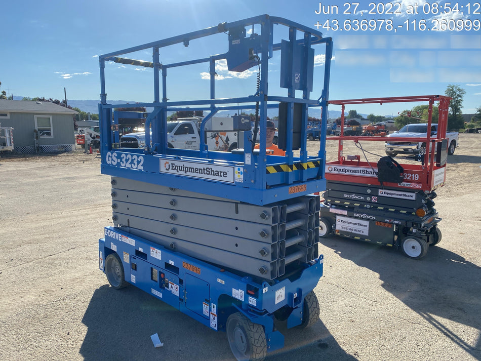 2022 GENIE GS-3232