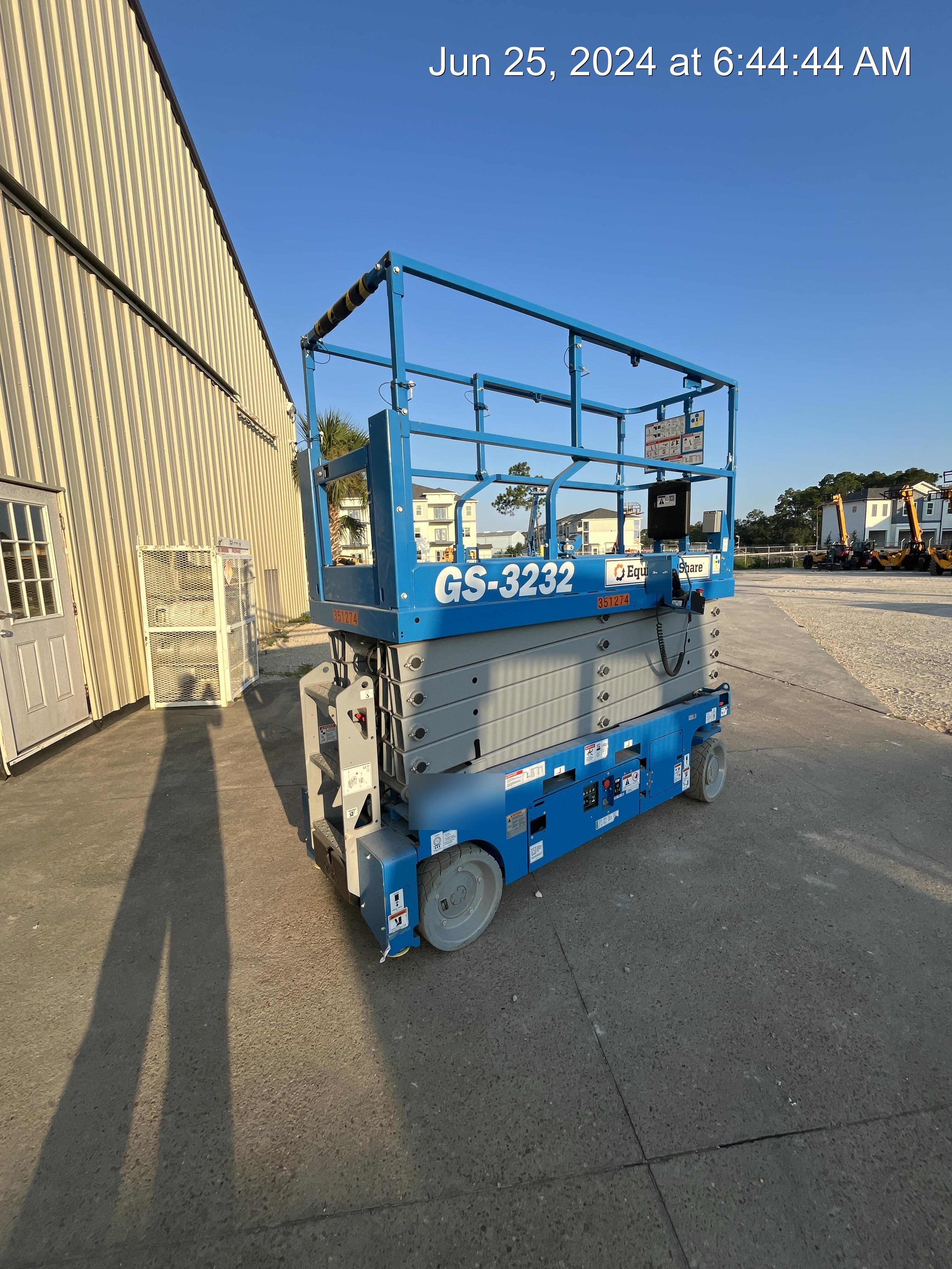 2023 GENIE GS-3232