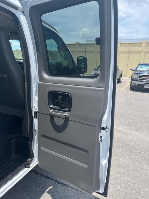 2025 CHEVROLET Express Van - Rental