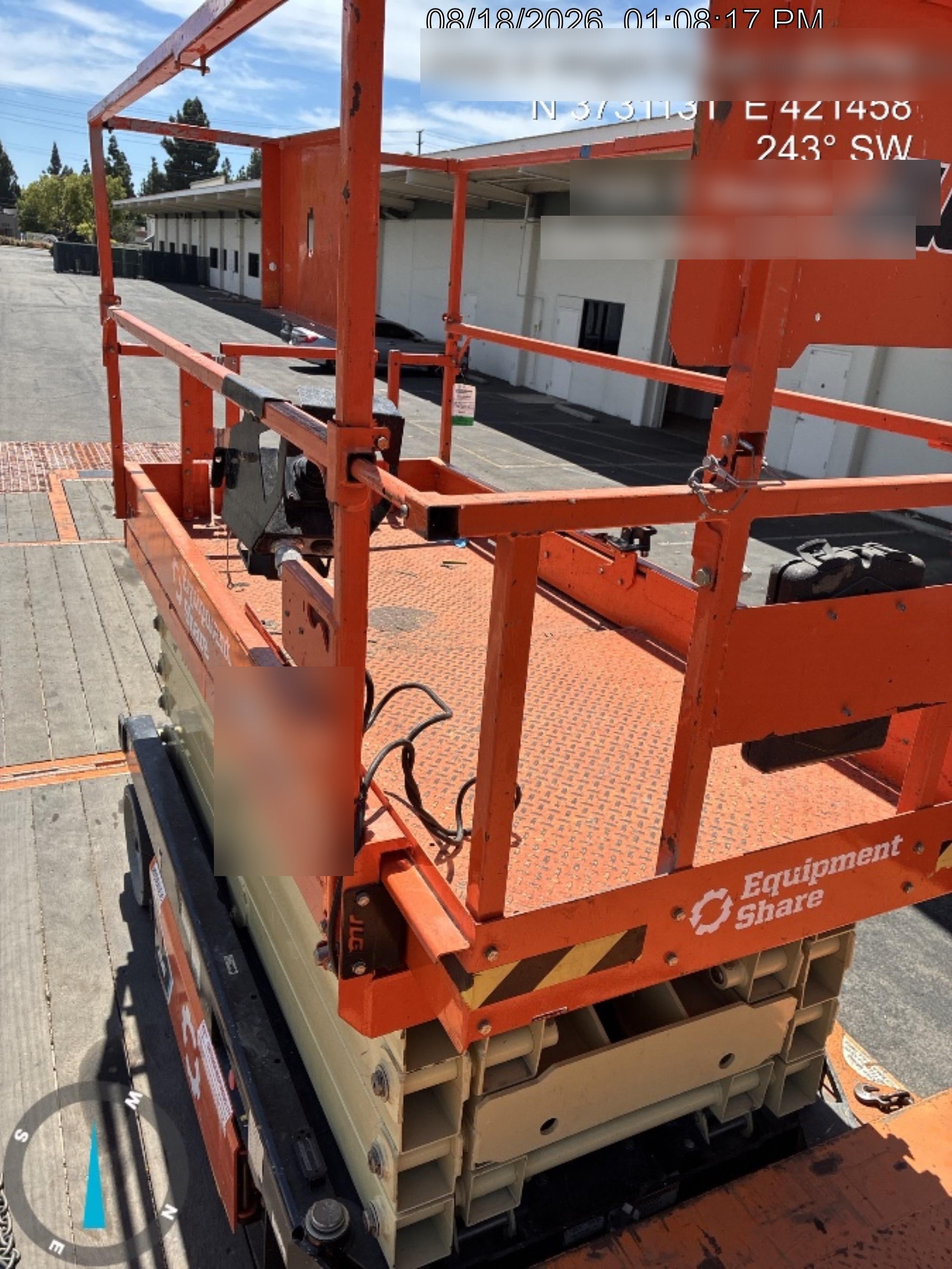 2022 JLG ES3246