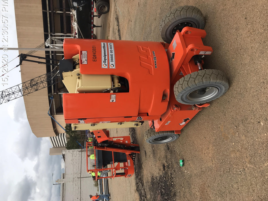 2019 JLG E300AJP
