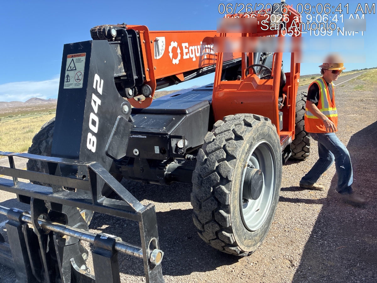 2023 SKYTRAK 8042
