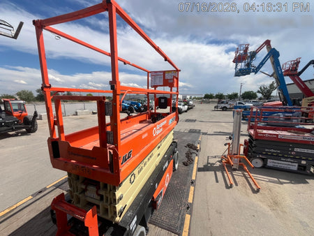 2023 JLG ES2632