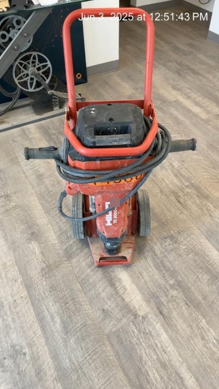 2023 HILTI TE 3000-AVR