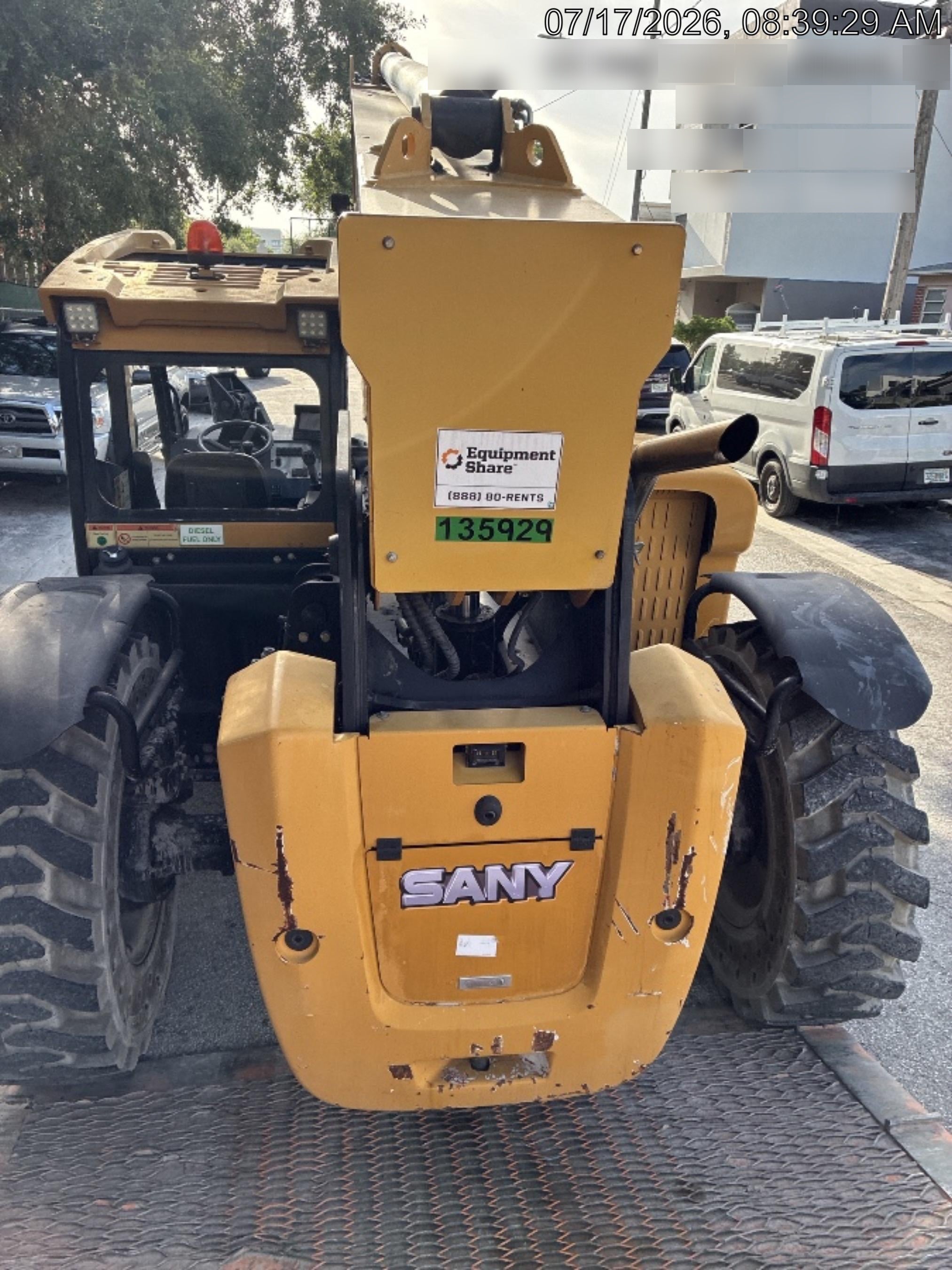 2021 SANY STH1056