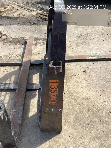 2021 PALADIN 48" Pallet Forks - Paladin