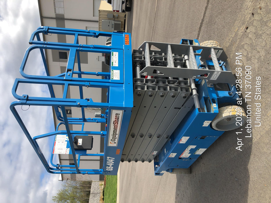 2019 Genie GS-4047 Folding rails with half height swing gate