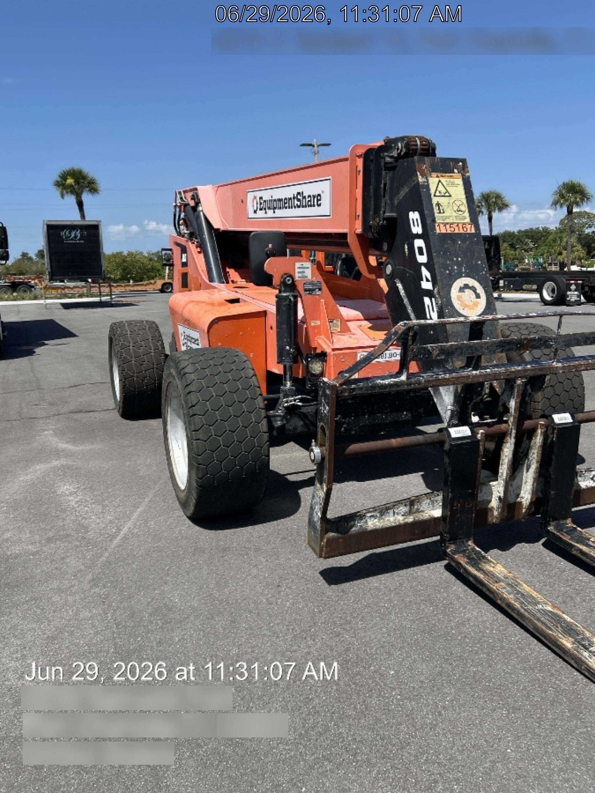 2020 SKYTRAK 8042