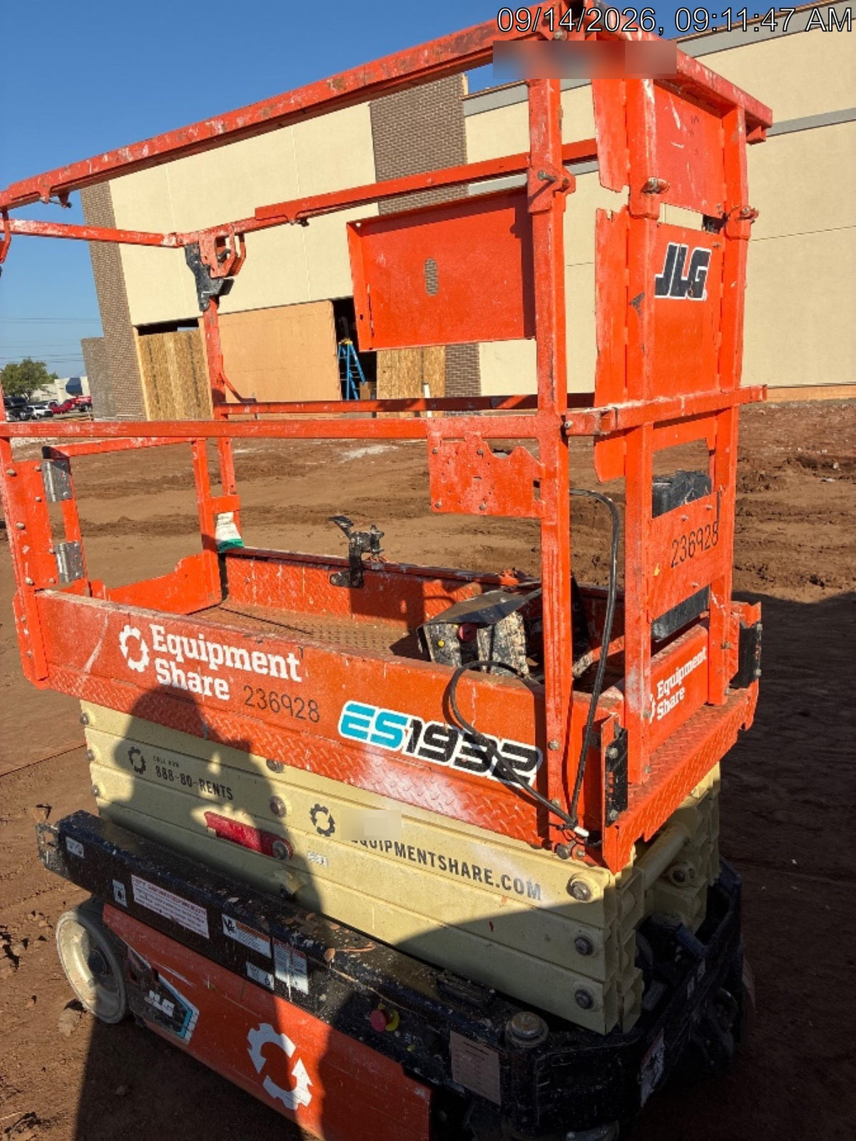 2022 JLG ES1932