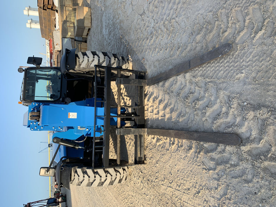 2020 Genie GTH-636 Cab/Heat/Air, Solid Tires, Work Lights, Beacon, Aux Hydraulics, Back up Alarm