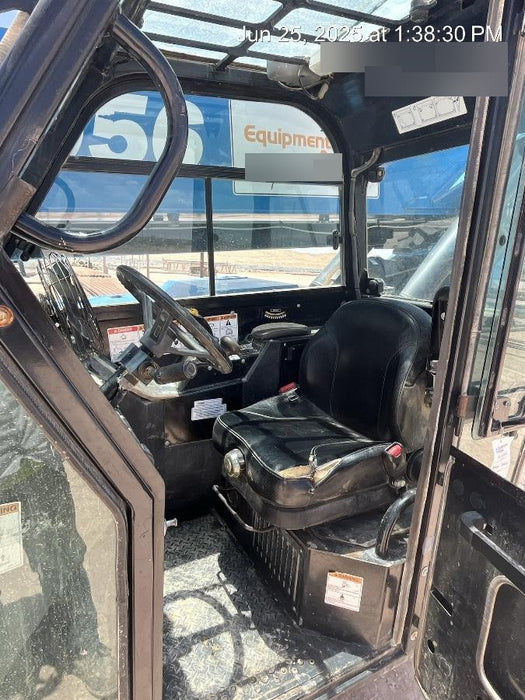 2019 Genie GTH-1056 Cab/Heat/AC, Solid RT Tires, LED Work Lights, Beacon 60" QA Carriage, 60" Forks