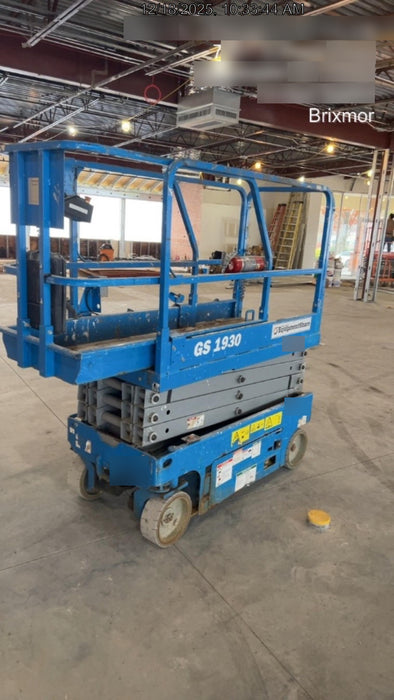 2019 Genie GS-1930 Fixed rails with chain Entry