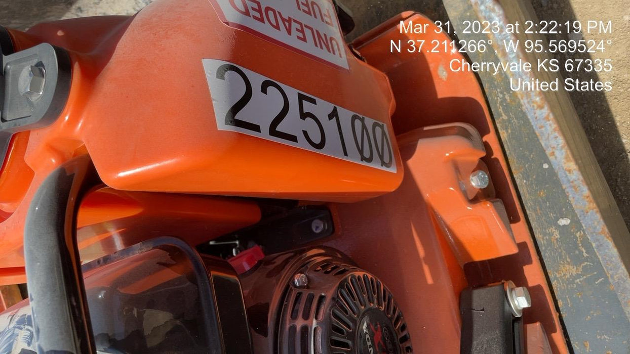 2022 Multiquip MVC88VTHW Plate Compactor, 20", w/Water Tank, Honda GX160