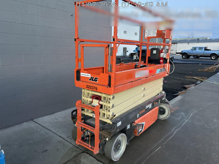 2022 JLG ES2632