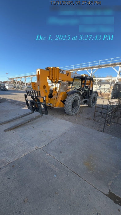 2020 JCB 512-56 Canopy, 74 HP, Solid Tires, STD Worklight, Beacon, Aux Hydraulics, Lifting Eye, Backup Alarm w/72" Carriage, 60" Forks