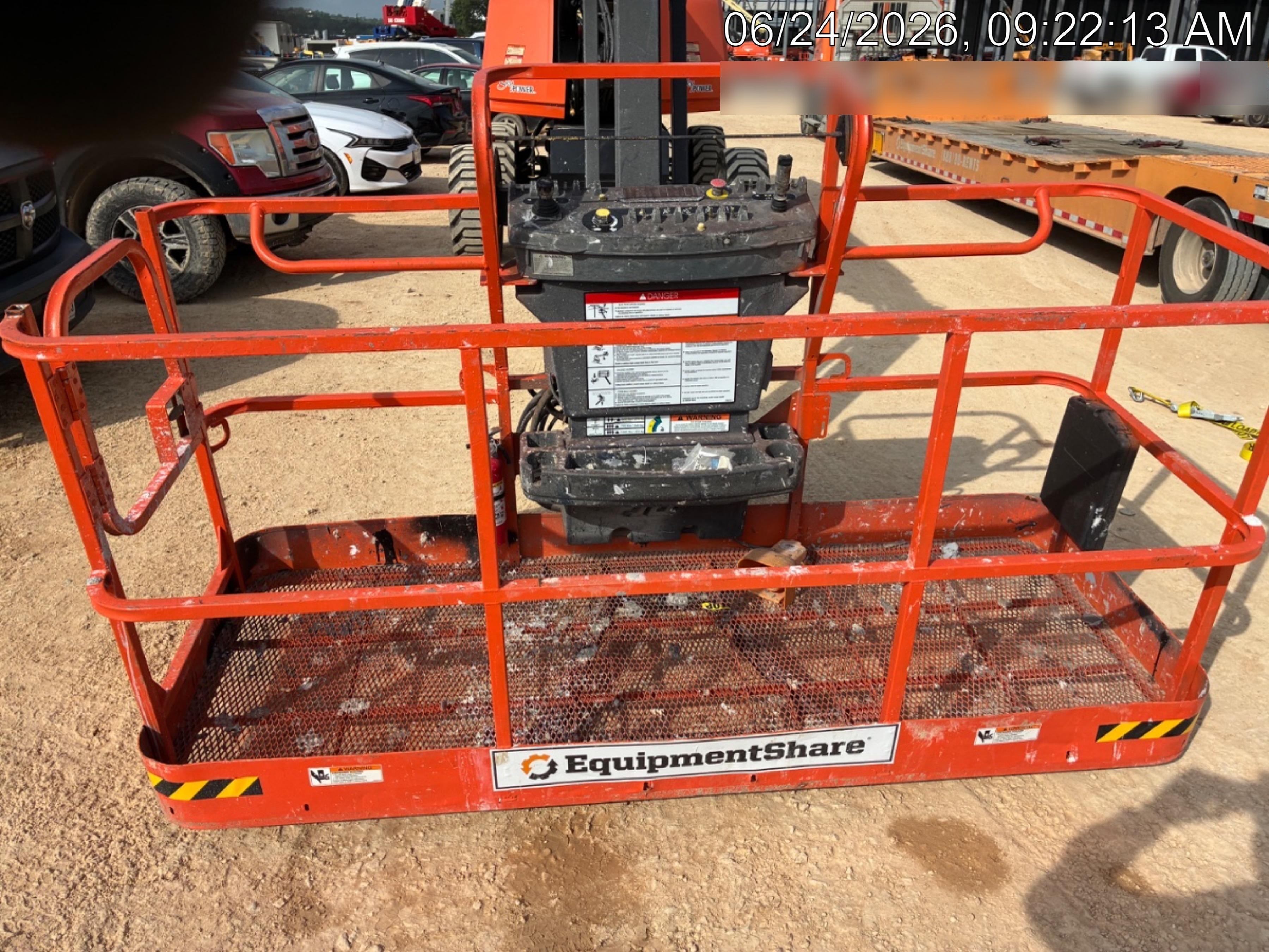 2023 JLG 660SJ