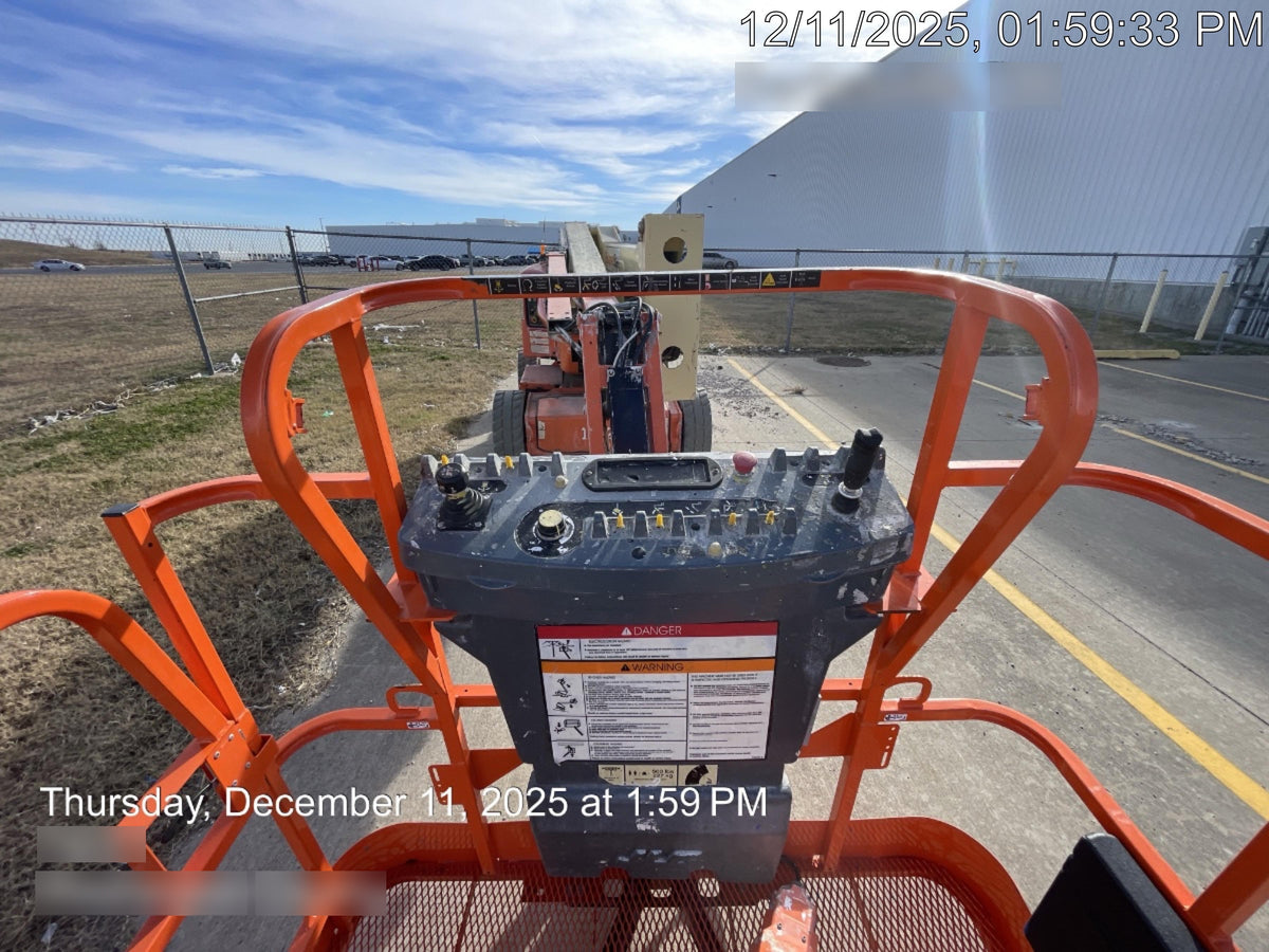 2019 JLG E450AJ