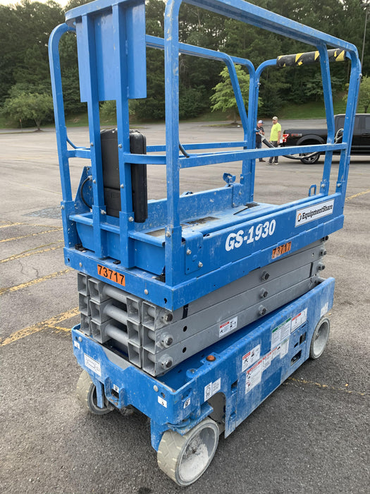 2020 Genie GS-1930 Fixed rails with chain entry gate - Pre A92.20