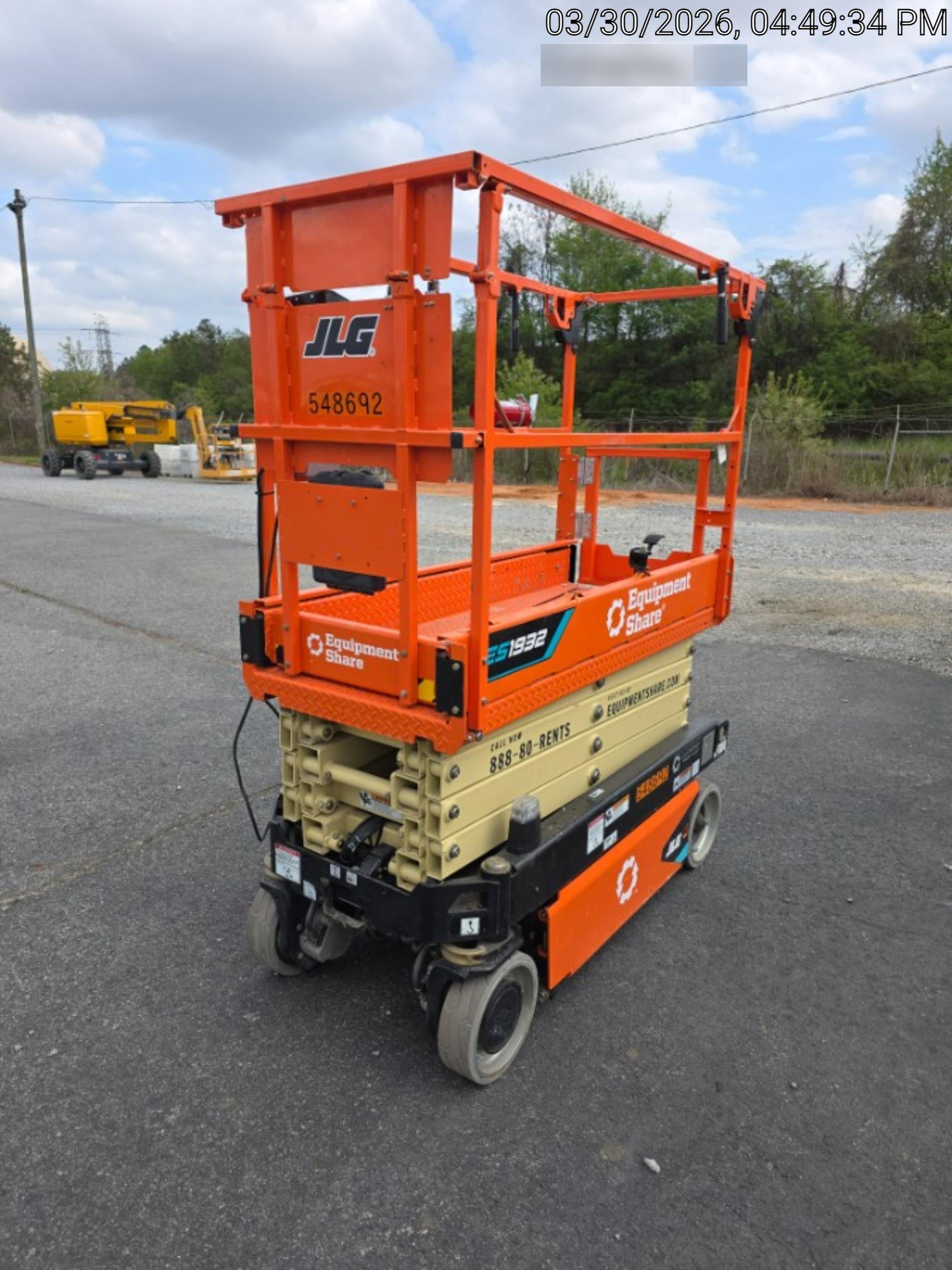 2025 JLG ES1932