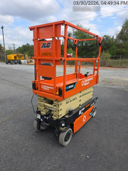 2025 JLG ES1932