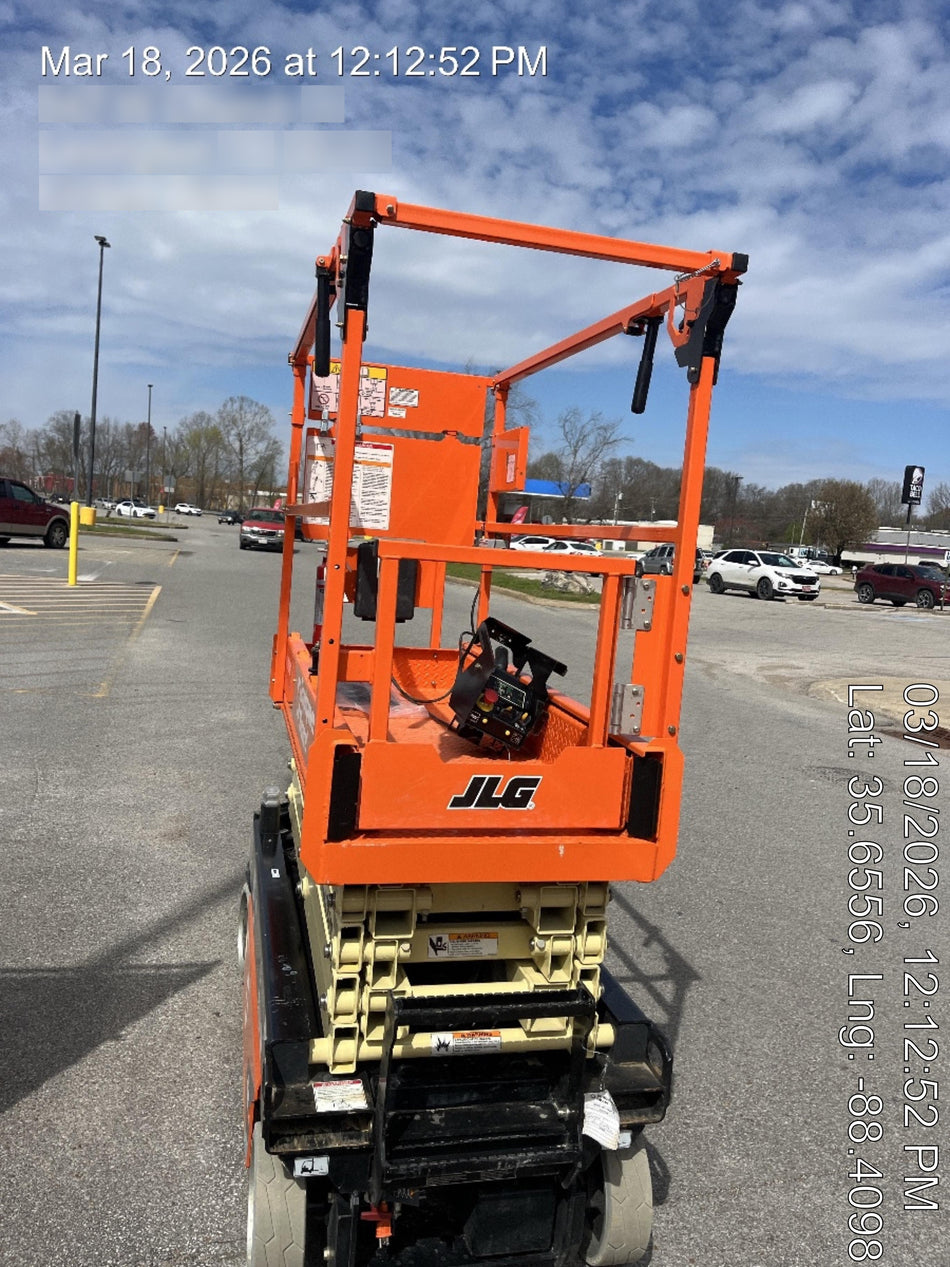 2025 JLG ES1932