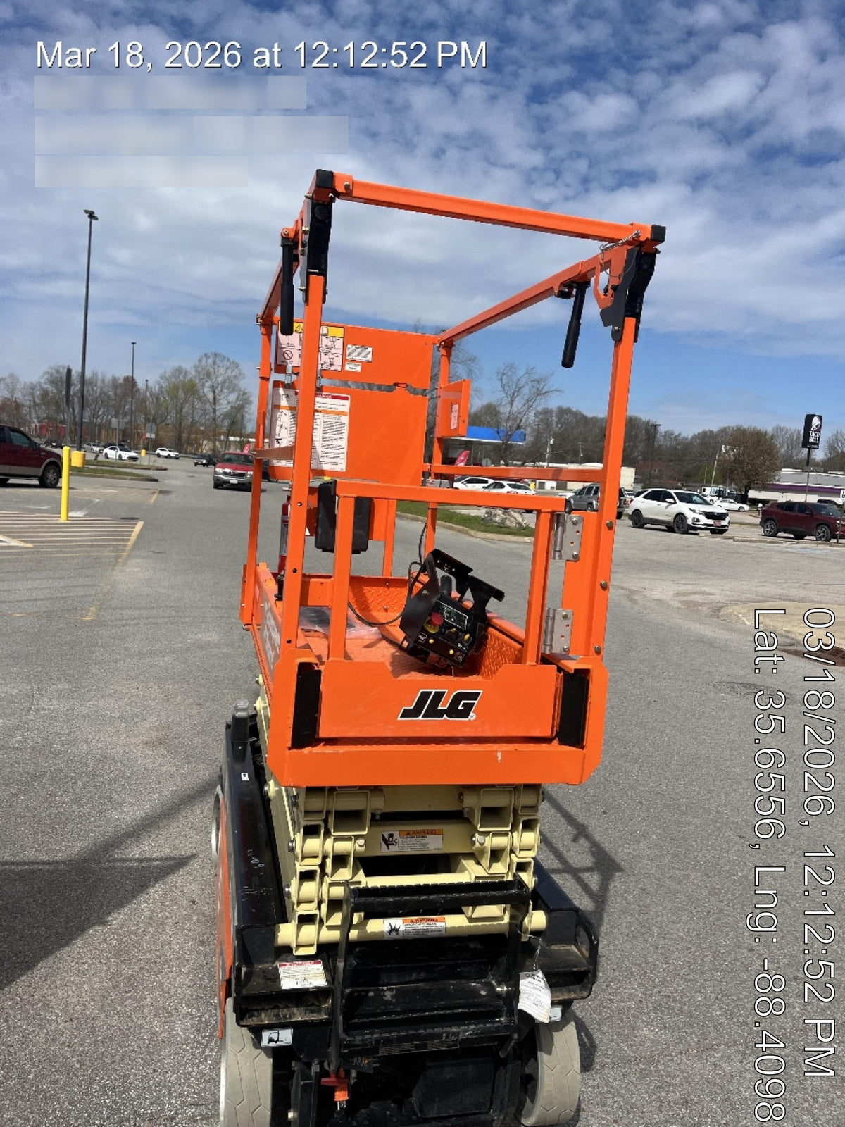 2025 JLG ES1932