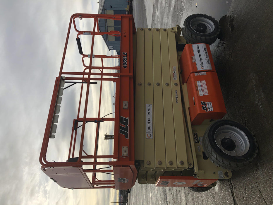 2019 JLG 4069LE