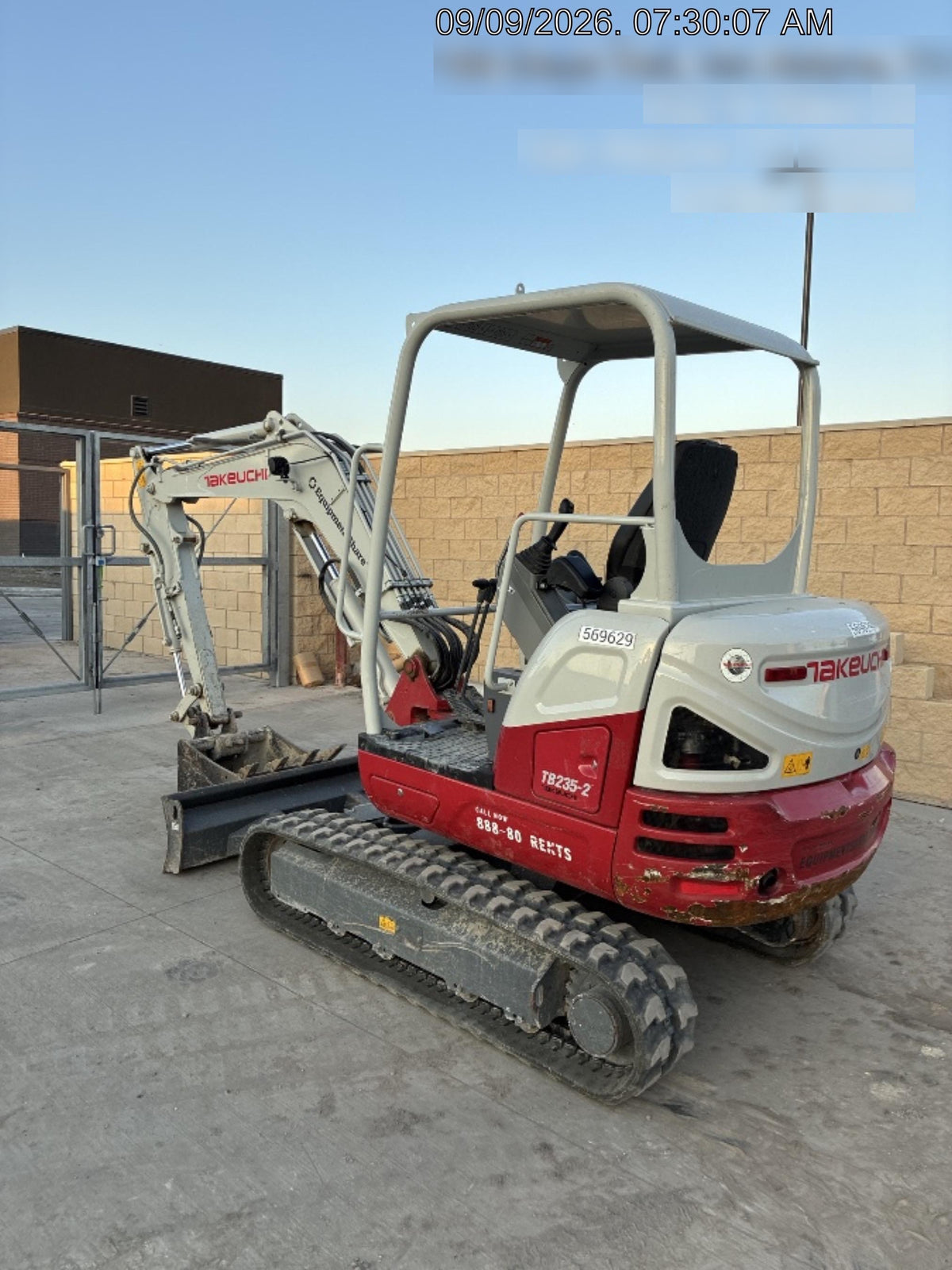 2025 TAKEUCHI TB235-2R