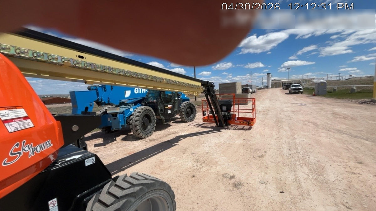 2025 JLG 660SJ