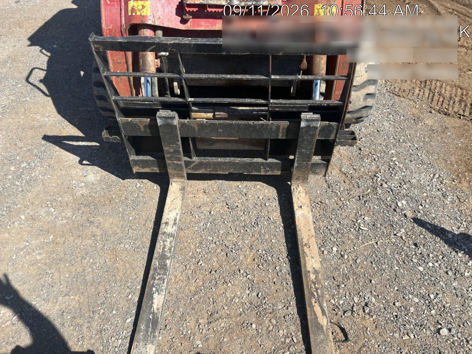 2024 ARROW MATERIAL HANDLING 48" Pallet Forks - Arrow