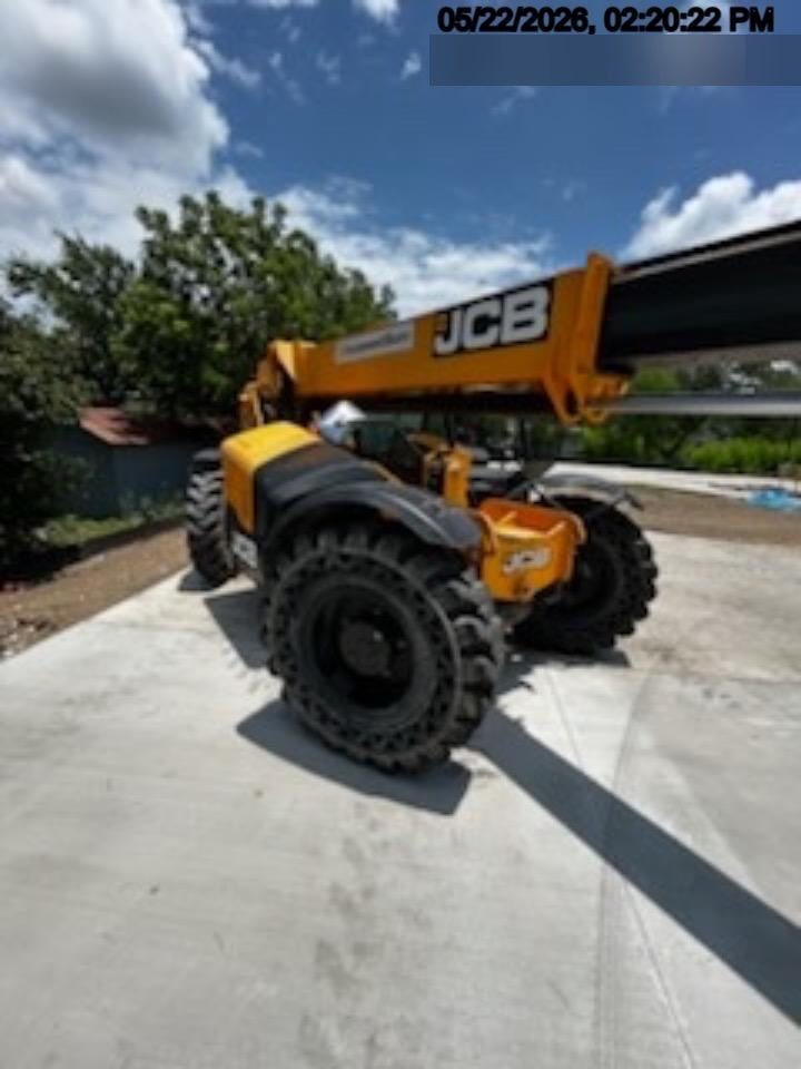 2019 JCB 509-42 74 HP w/Open ROPS, Beacon, Aux Hydraulics, LED Work lights, Solid Tires w/66" Carriage/60" Forks