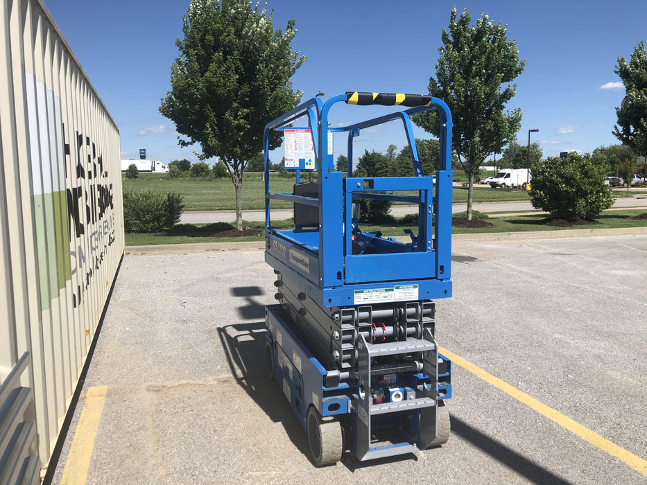 2020 Genie GS-1930 Solid Non Marking Tires, Beacon, Folding rails with half height swing gate
