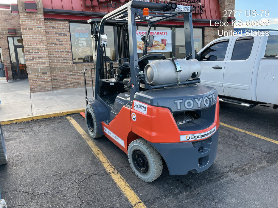 2022 TOYOTA 50-8FGU25