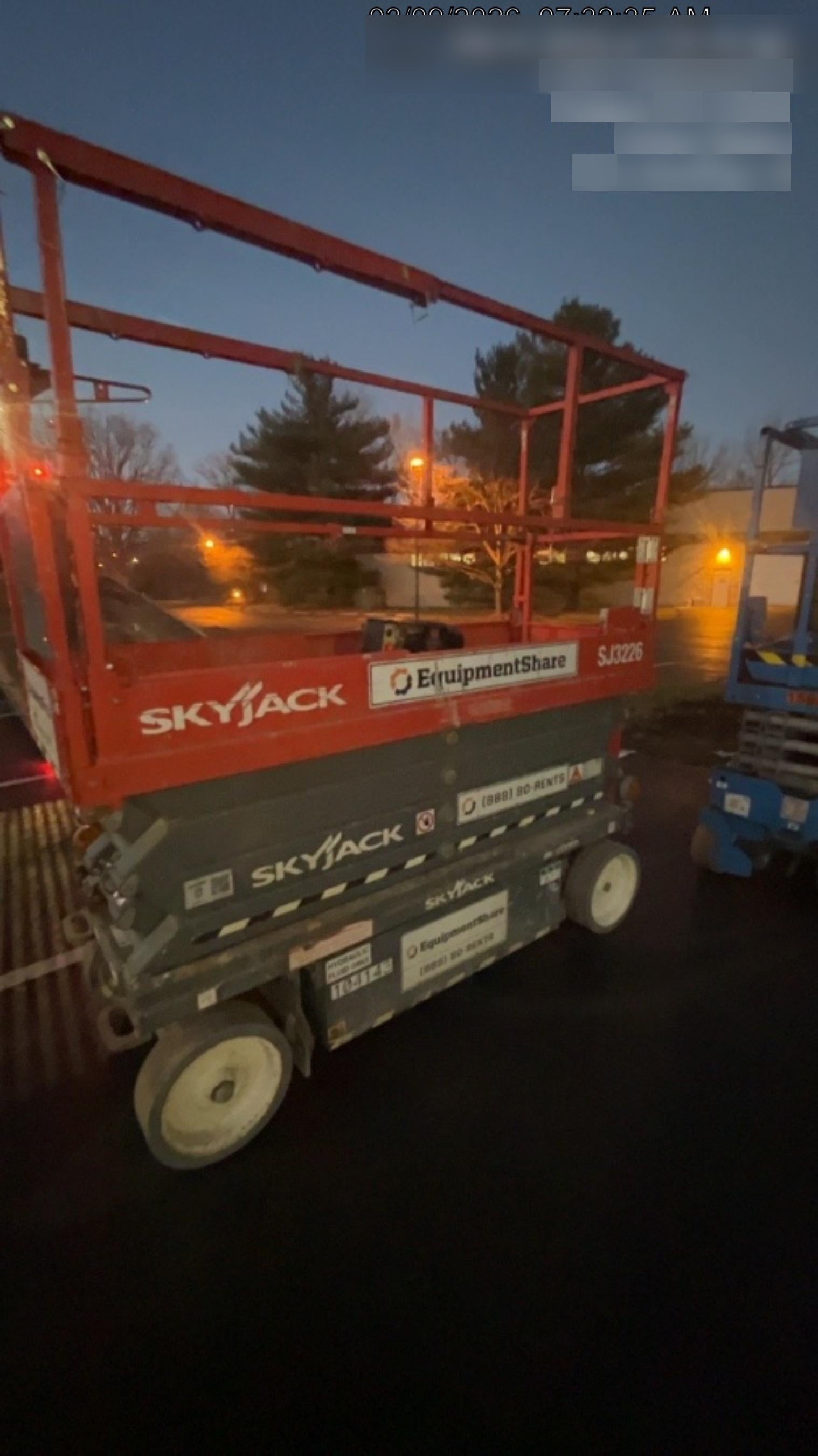 2020 Skyjack SJIII-3226 Solid NM Tires, Half height spring hinged entry gate, Dual Beacons