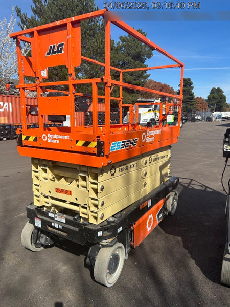 2022 JLG ES3246