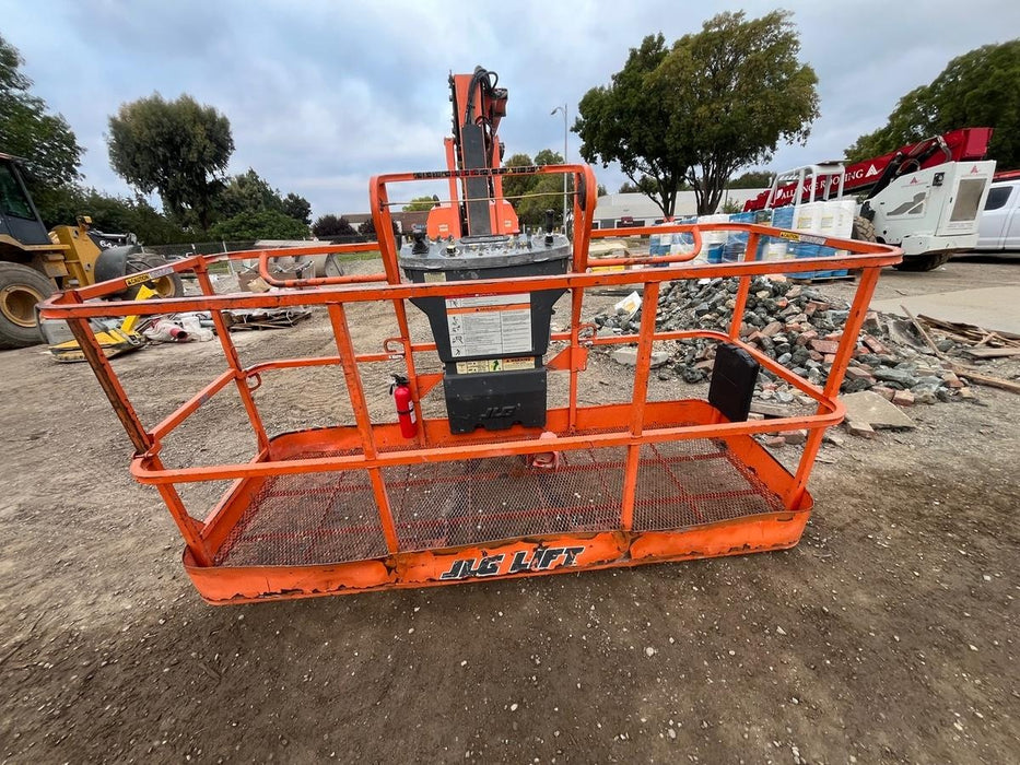 2019 JLG 860SJ