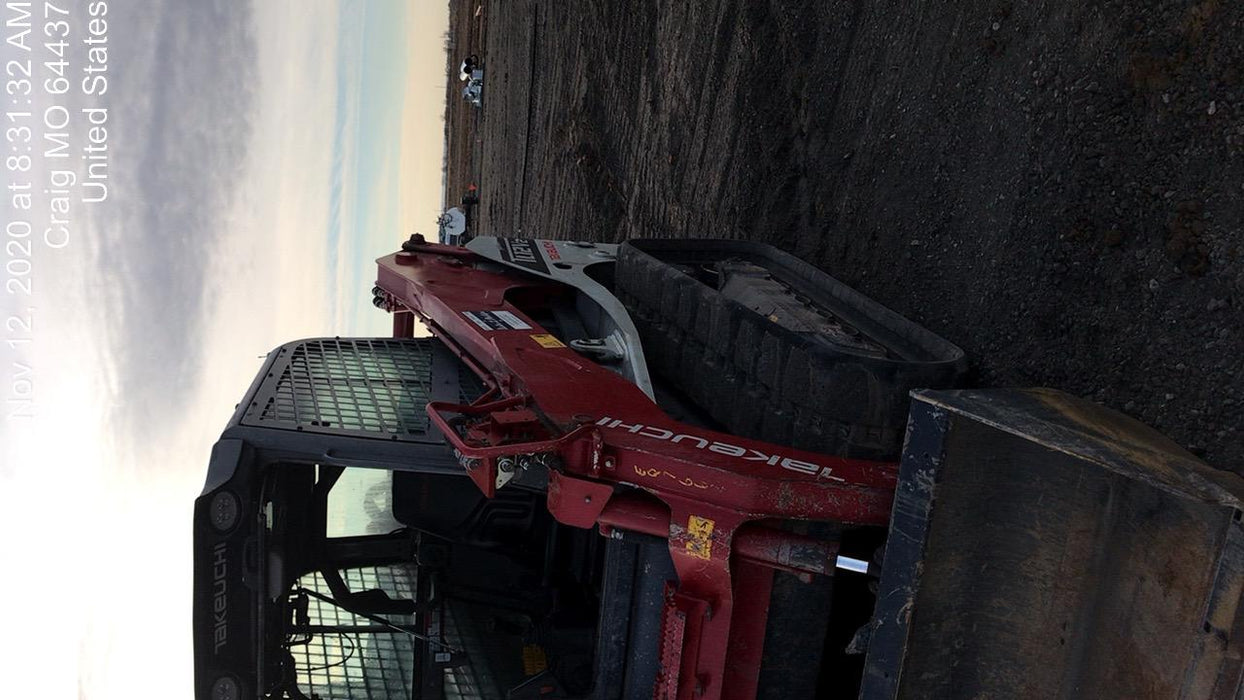 2018 TAKEUCHI TL12V2-CR