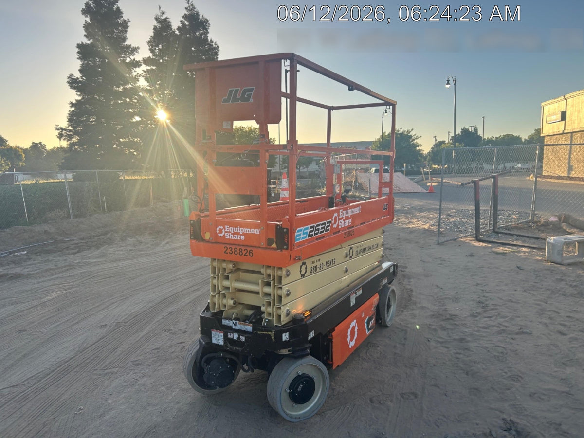2022 JLG ES2632