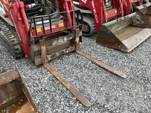 2020 KUBOTA PF-46C Pallet Forks