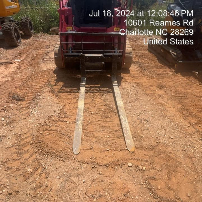 2022 ARROW MATERIAL HANDLING 60" Pallet Forks - Arrow