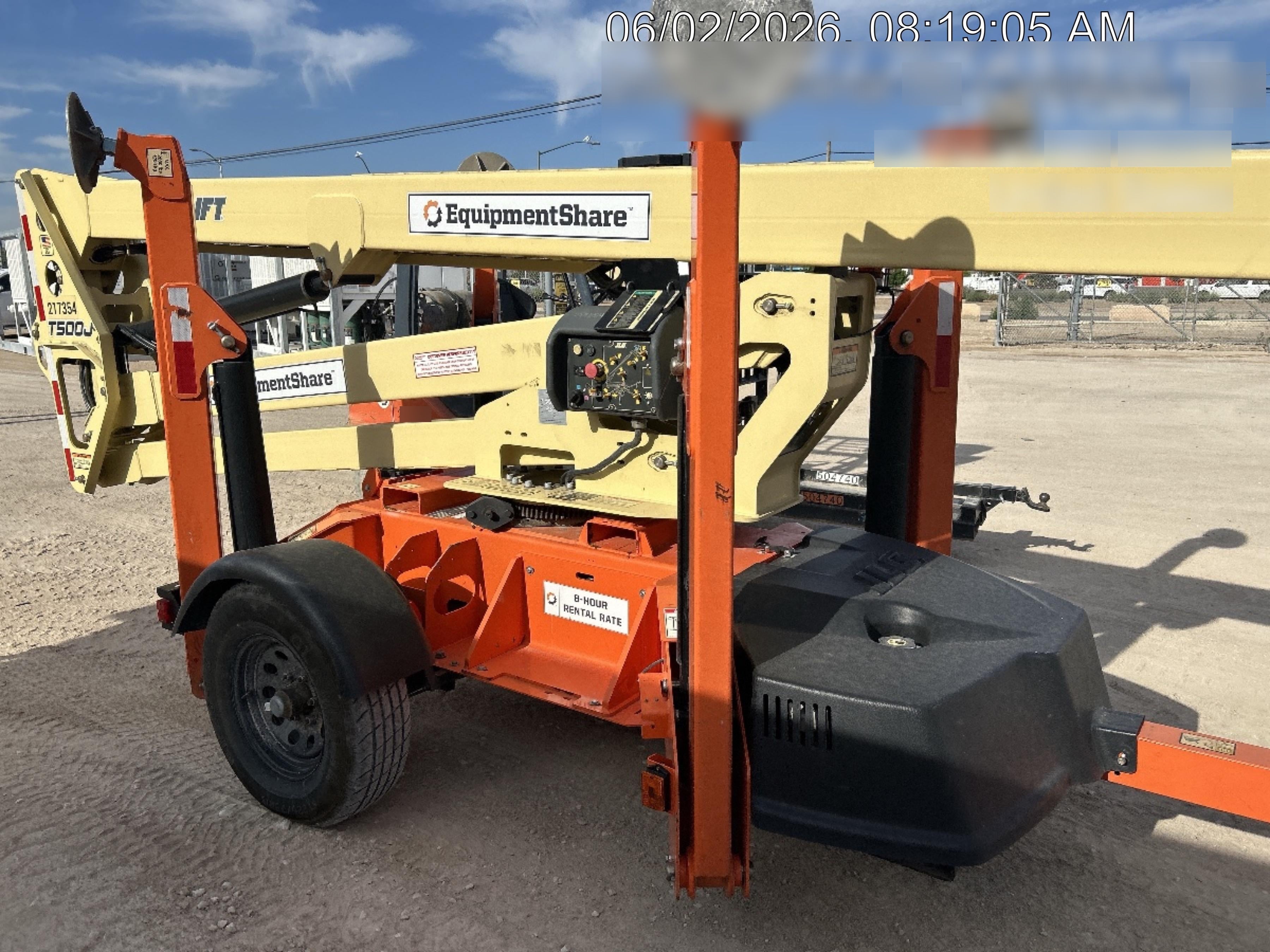 2022 JLG T500J