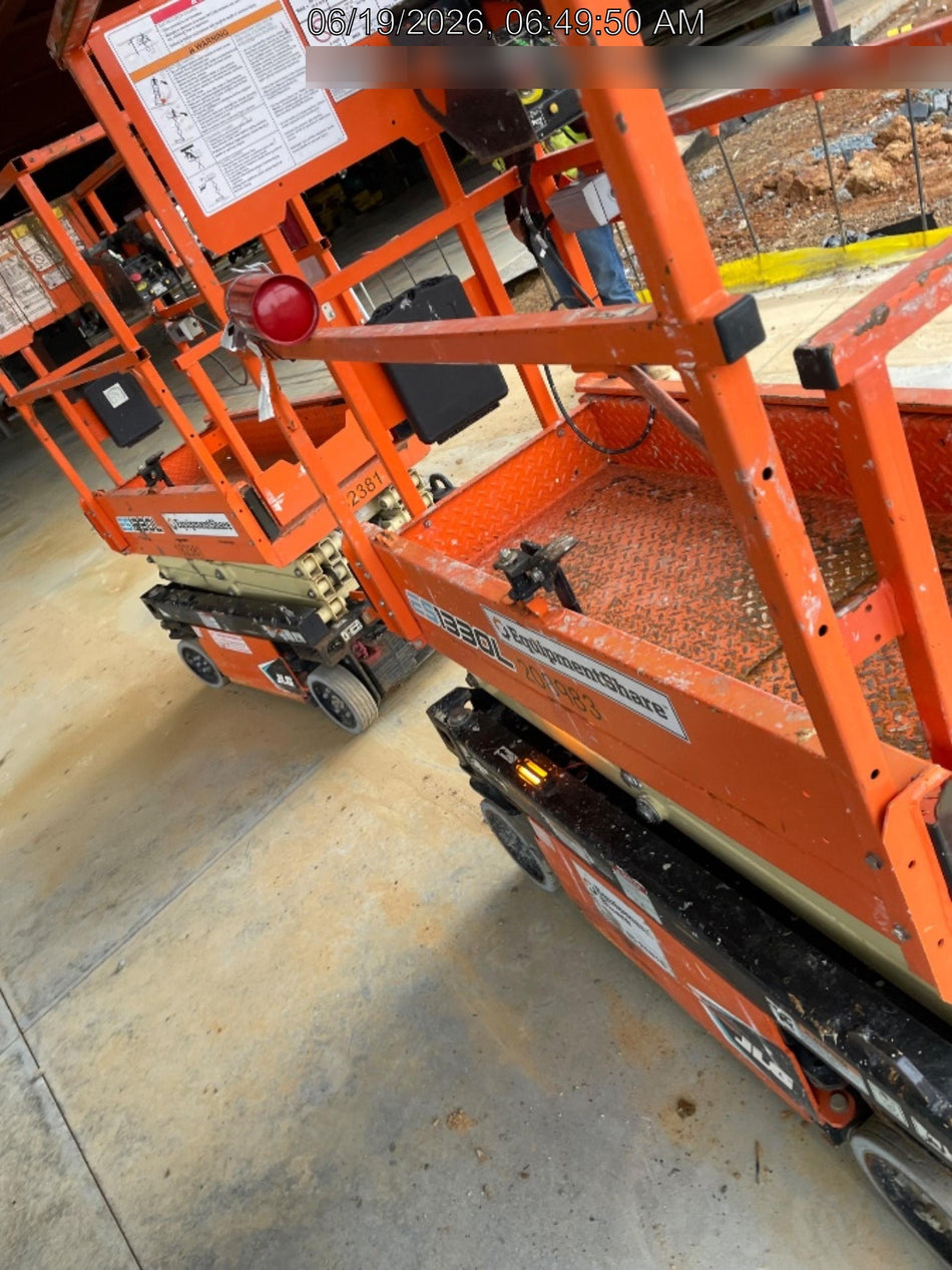 2022 JLG ES1330L