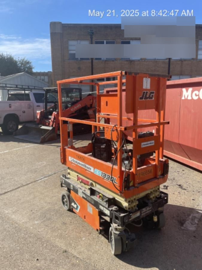 2021 JLG ES1330L