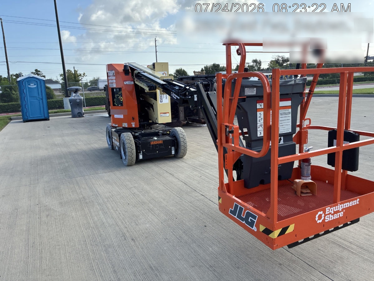 2025 JLG E300AJP