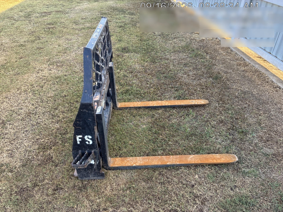 2019 PALADIN 48" Pallet Forks - Paladin