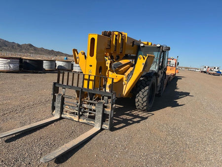 2023 JCB 400/F7377