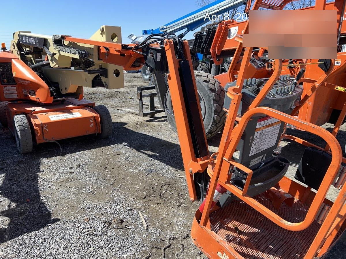2020 JLG E400AJPN